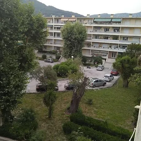 Διαμέρισμα Paradis Varois, Paradise, Calme, Parking Gratuit, Arbore